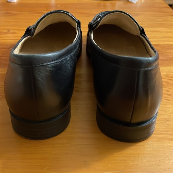 Naturalizer Loafers - Picture 4 of 6